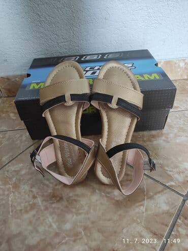 baletanke novi sad: Sandale, Dr. Martens, 37 — 2