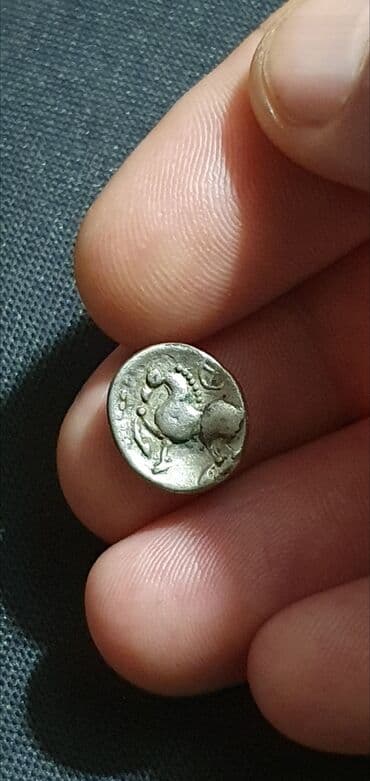 album za kovanice gde kupiti: Celtic silver Drachm Zeus - horse styled after Philip II 100BC Avers — 3