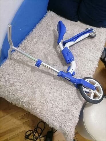 Trotineti, skejtbordovi i hoverbordovi: Guralica Trotinet neobičan za dete 5-6 g, ispravan — 8