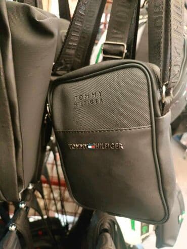 lakovane torbe zenske: Muška torba, Calvin Klein, Materijal: Lakovana koža — 5