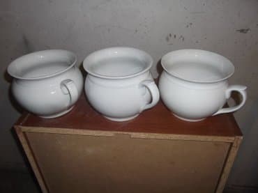 zara stvari za decu: Tute porcelan za trojke, po komadu. 

Ne odgovaram na sms poruke — 3
