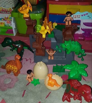 jeftine lego kocke: Lego duplo set 5596 .na slici su tri seta i 5596. lego dinosaurus — 2