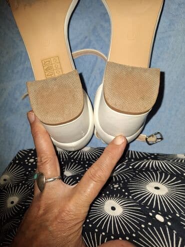 beli kompleti sako i pantalone: Sandale, 41 — 4