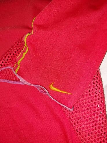 majice za ispod sakoa: Nike, bоја - Crvena — 2