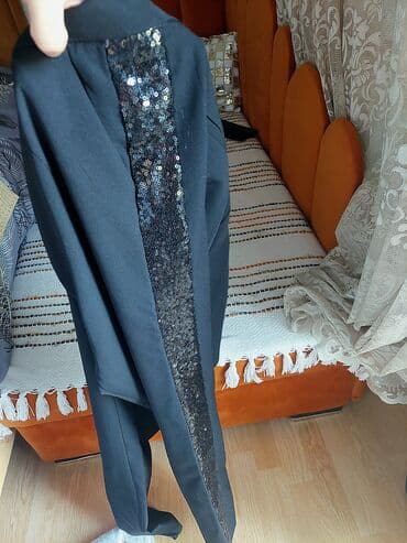 parka s: S (EU 36), Jednobojni, bоја - Crna — 3
