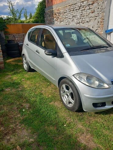 prednja kamera za auto: Mercedes-Benz A 180: 1.8 l | 2005 г. Hečbek — 4
