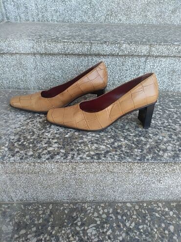 veliko snizenje obuce bata: Salonke, Bata, 39 — 1