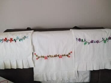Towels: Floral, color - White — 1