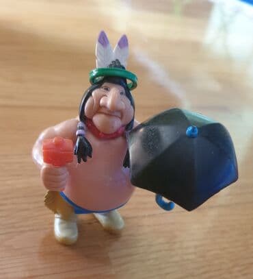 decije igracke patrolne sape: Disney Famosa original igracka, indijanac, poglavica, iz serije Petar — 2