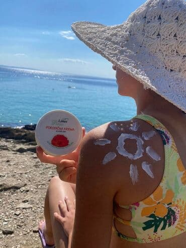šminka za devojčice: Porodicna krema🌼🌼🏖🏖 Prva pomoc gde god da ste👌 Bez nje ne smete biti🍀 — 1