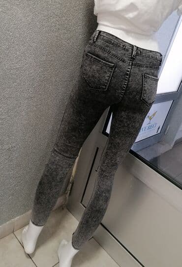 tamno sive pantalone: Tamno sive farmerice
Vel 27
Sa dosta elastina
Uvoz Turska — 4