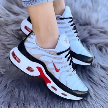 gel boje za nokte: Nike air max tn patike 

Novo
Brojevi 36 do 46

fb Moja Kupovina 1 — 5