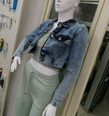 moschino parfem cena: MOSCHINO TEKSAS JAKNA
VEL S
KAO NOVA
JAKO MALO NOŠENA
PLAĆENA 7500 — 7