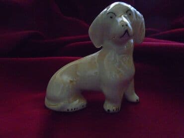 gramofonske ploce beograd: Porcelanska figura kuce — 1