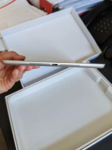 tablet sa olovkom cena: HITNOOOoooo Ipad Air 16gb memorije IOS 12 savršen za surfovanje — 9