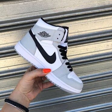 jordan 36 cena: Jordan Air 1 duboke jordanke

Novo
Brojevi 36 do 46 — 16