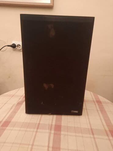 Audio tehnika: Fisher zvucnik Ispravan. Visina oko 50 cm. Sirina oko 32 cm — 18