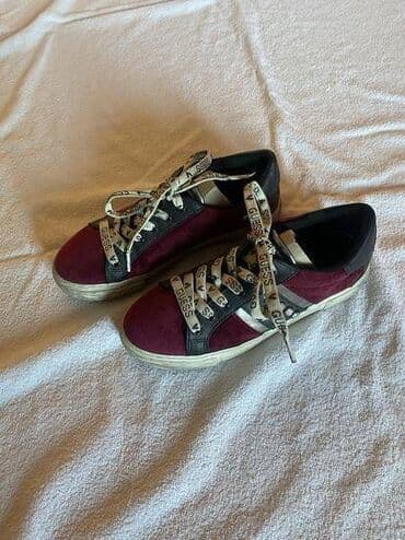 balenciaga patike triple s: Guess, 37, bоја - Bordo — 1