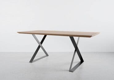 iznajmljivanje klupa i stolova: Noge za sto 080 Dimenzija 70x72cm Materijal : Metalna profil 60x5 — 1
