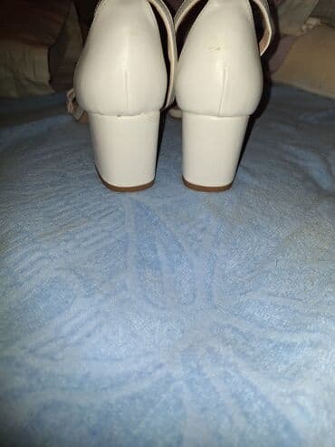 beli kompleti sako i pantalone: Sandale, 41 — 3