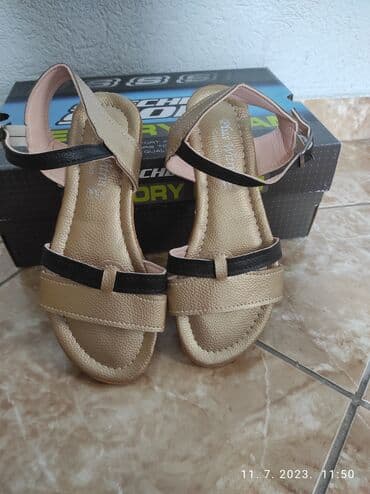 baletanke novi sad: Sandale, Dr. Martens, 37 — 6