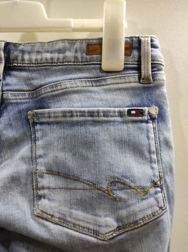 muški satovi tommy hilfiger: Tommy Hilfiger farmerke veličina S. Iz uvoza kao nove. Poluobim struka — 4