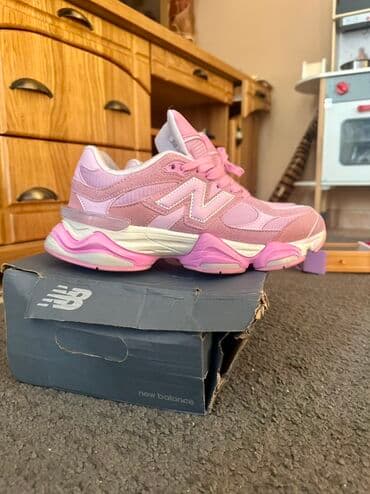 zenska obuca broj 35: New Balance, 41.5, bоја - Roze — 1