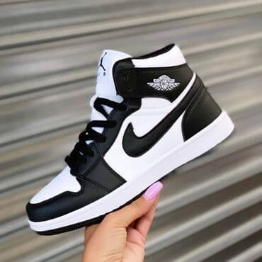 jordan 36 cena: Jordan Air 1 duboke jordanke

Novo
Brojevi 36 do 46 — 2