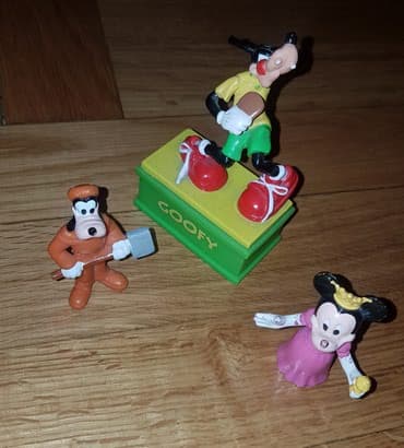 konjic za decu: Disney - Goofy, Minnie Mouse.
silja i mini maus. 
cena za komad — 1