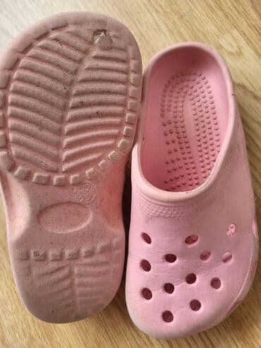Papuče: Klompe, Crocs — 1