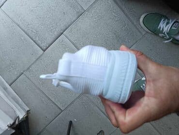 diskvared patike: 06. patike 
36-41
3300 din — 9