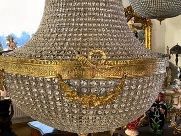 forma ideale sudopere sa ormaricem: 064/874-65-63 Veliki salonski kristalni luster sa 6 sijaličnih grla — 2
