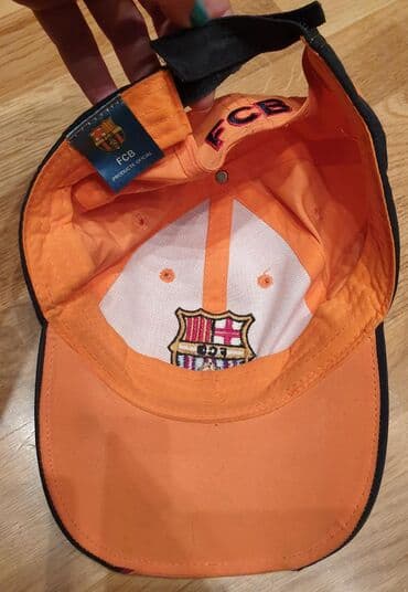 muške rukavice h m: FCB Barcelona original kacket. Fudbalski klub Barselona. Blago — 2