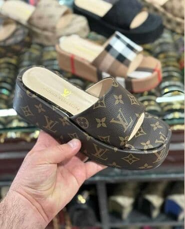 c a papuce: 06. papuče 
36-41
4.500 din — 6