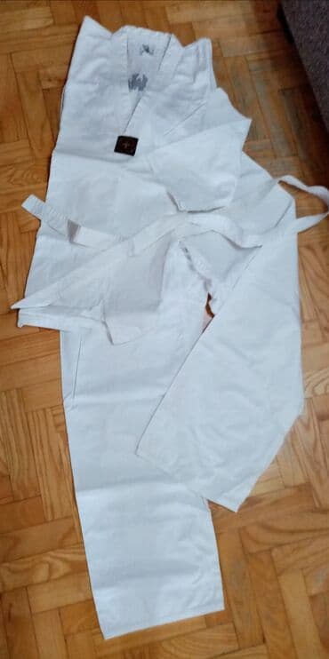 karate pojasevi: Kimono za tekvondo.
U odličnom stanju, malo nosen! — 2