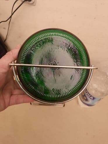 protočne slavine sa grejačem: Velika flasa sa postoljem.
Oko 4,5 l — 9