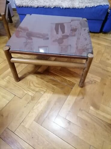 transformer sto: Stočić za dnevni ili. Ispravan. Oko 65/65/37. Ima dva ista. A — 9