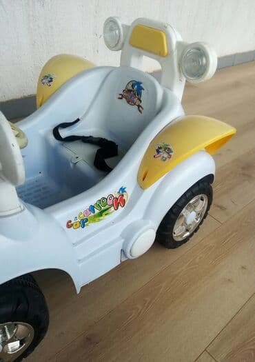 odeca za dalju prodaju: Auto radi na akumulator Vožen prošle godine, kupljen nov akumulator — 7