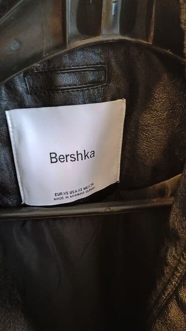 jakne od vestackog krzna: Jakna Bershka Xs Crna Nova i bez ikakvih ostecenja Kupljena u radnji — 6