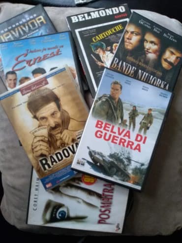 sintisajzer sa mikrofonom za decu: Dvd-filmovi. Svi zajedno 300 din. U ponudi razno. Pitajte sta vas — 9