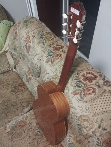 how i met your mother sa prevodom sve epizode: Musical Remolino Madrid Spain gitara - Pogodna za studente i za — 6