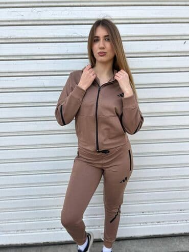 zenske trenerke mokra likra: Adidas ženska trenerka

Novo
Pamuk
Veličine s m l xl 2xl — 2