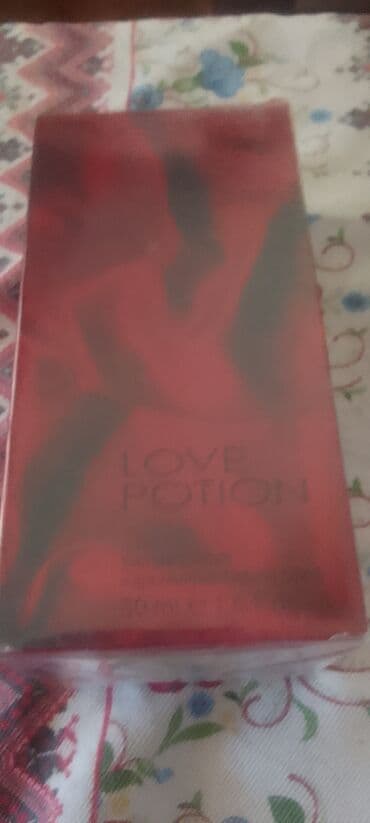 zenski parfem za poklon: Ženski parfem, Avon, Original — 1