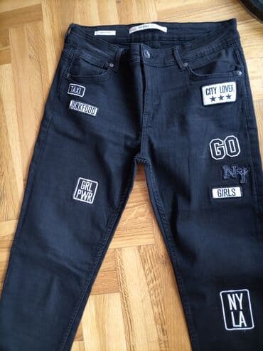 Farmerke: Bershka farmerke, Vel 40, pune elastina, jako lepo stoje.Dužina — 4