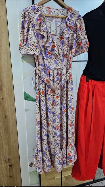 obuca gepard novi sad: River Island XL (EU 42), bоја - Šareno, Oversize, Kratkih rukava — 1