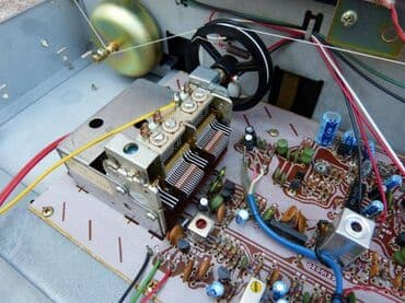 Elektronika: Tuner Yamaha CT-V1 star oko 45 godina, potpuno ispravan lepo hvata — 2