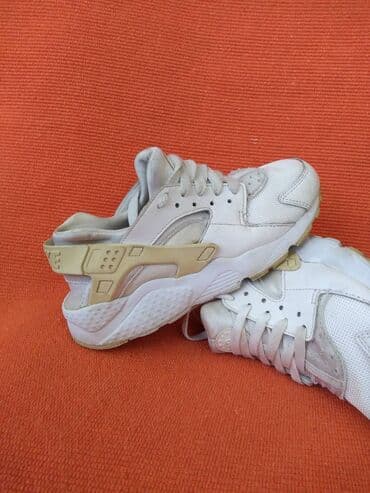 patike sa oznakom n: Nike, 38, bоја - Bela — 16