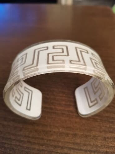 Nakit: Čvrsta narukvica, Materijal: Plastika — 3