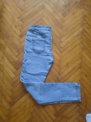pantalone s: Jako su elastične, iznad zgloba. Prelepo stoje. Nosene su samo jednom — 2