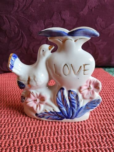 gramofonske ploce beograd: Figura nova,vintaz porcelanska. Figura nova,tackica fabricka u samom — 1